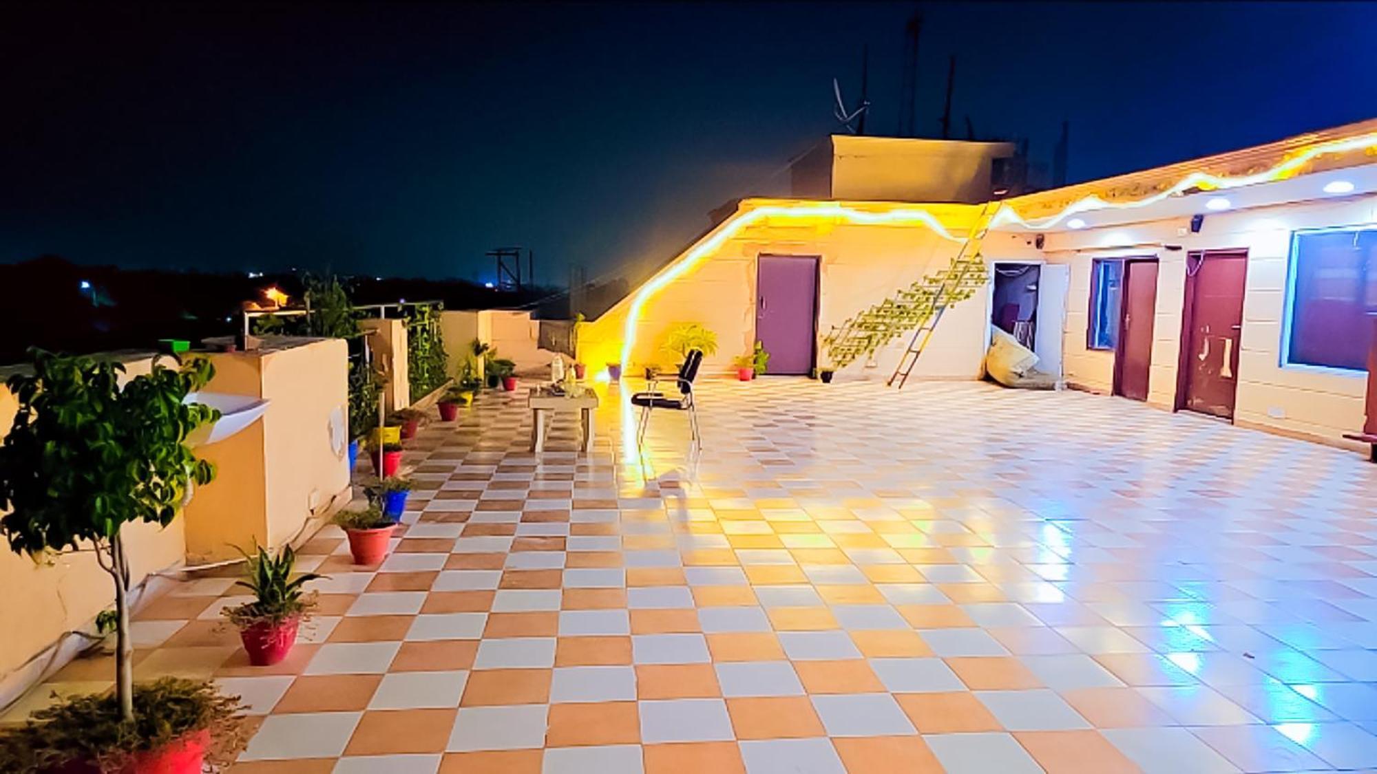 Happy Inn - Near Saket Metro Νέο Δελχί Εξωτερικό φωτογραφία