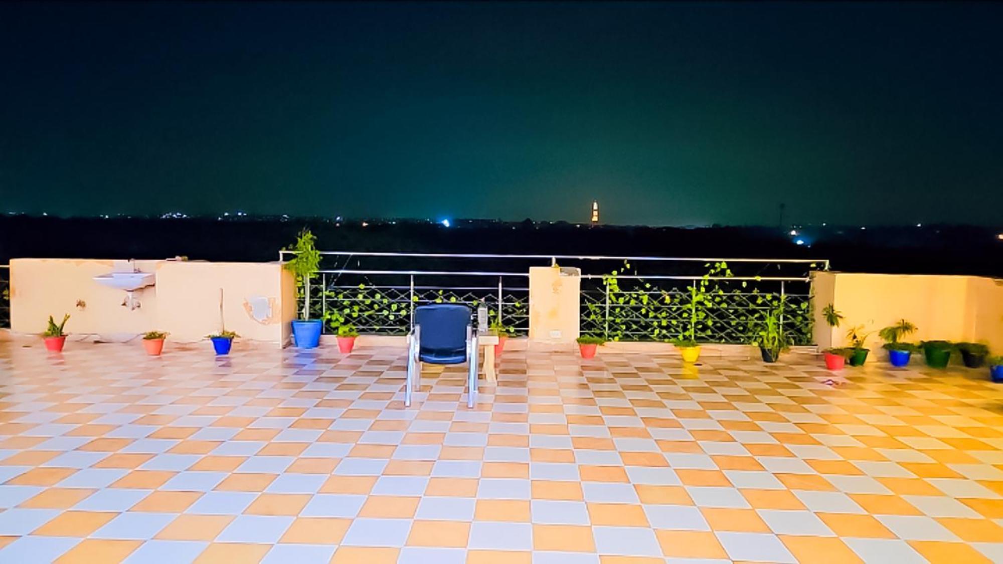 Happy Inn - Near Saket Metro Νέο Δελχί Εξωτερικό φωτογραφία